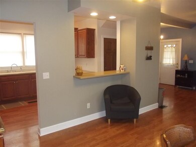 1738 Ellis Blvd NW, Cedar Rapids, IA 52405 - photo 5