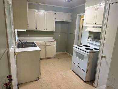 1318 West Dr, Laurel, MS 39440 - photo 3