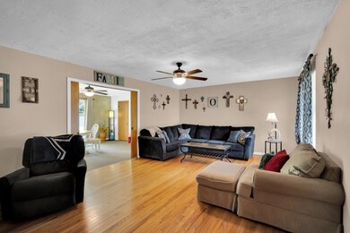 804 N Douglas Ave, Cleburne, TX 76033 - photo 5