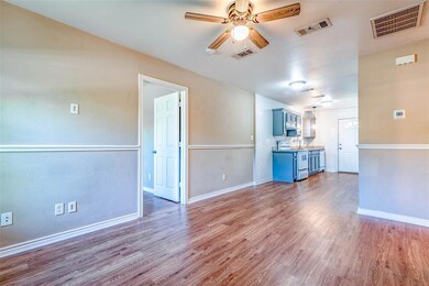 425 W Walker St, Denison, TX 75020 - photo 5