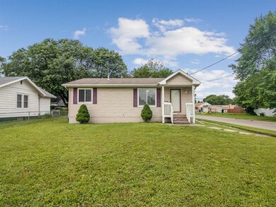 1732 E 23rd St, Des Moines, IA 50317 - photo 2