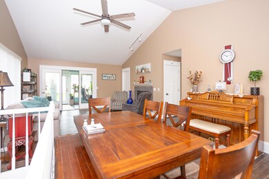 2 Summit Park Dr_21