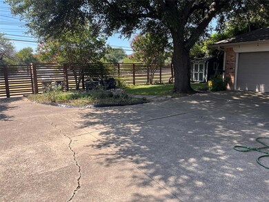 6168 Berwyn Ln, Dallas, TX 75214 - photo 2