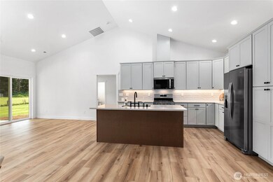 1204 E Georgia Ln, Everson, WA 98247 - photo 6