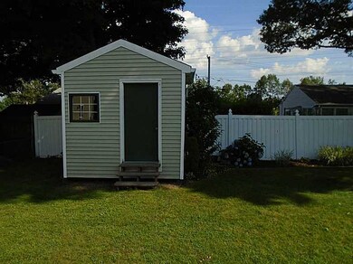 91 Riverview Ave, Pawtucket, RI 02860 - photo 4