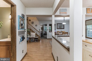 23295 White Elm Ct, California, MD 20619 - photo 4