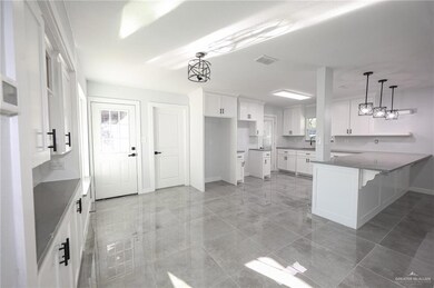 824 S Missouri Ave, Weslaco, TX 78596 - photo 6