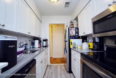 890 Armstrong Ave unit 1-3, Staten Island, NY 10308 - photo 3