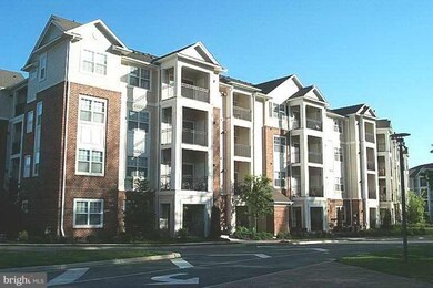 12909 Centre Park Cir unit 204, Oak Hill, VA 20171 - photo 2