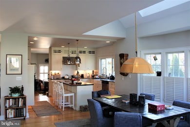 31 E Lake Dr, Annapolis, MD 21403 - photo 2