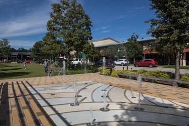 31214 Raleigh Creek Dr, Tomball, TX 77375 - photo 4