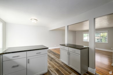 199 E Lynn Cir, Sandy, UT 84070 - photo 7