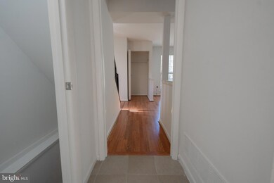 8119 Fenwick Ct, Laurel, MD 20707 - photo 6