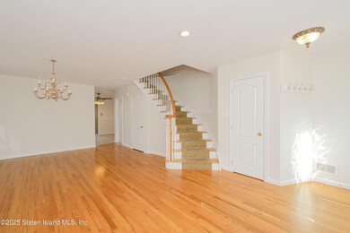 49 Endview St, Staten Island, NY 10312 - photo 7