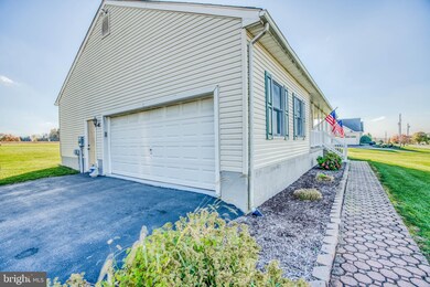 4482 Sycamore Ln, Red Lion, PA 17356 - photo 5