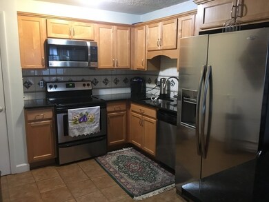 135 Winthrop St unit 2B, Framingham, MA 01702 - photo 2