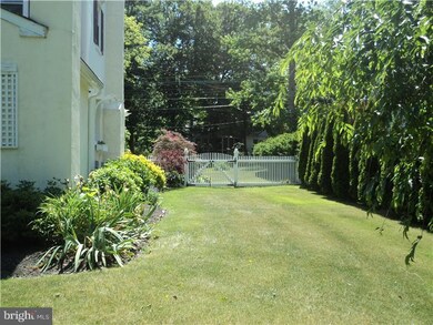 629 Center St, Haddonfield, NJ 08033 - photo 3