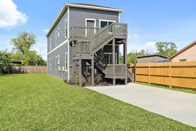 8203 Tower St unit B, Houston, TX 77088 - photo 3