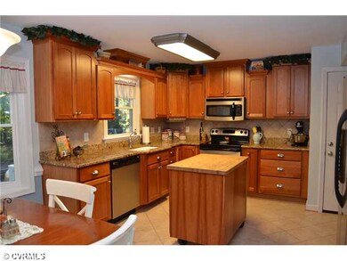 Kitchen - UPDATED Kitchen: New CraftMaid Cabinetry