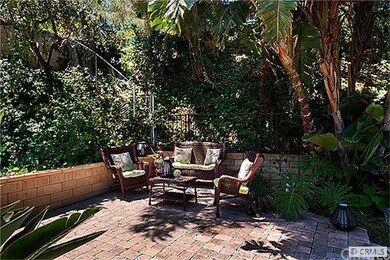 RAISED SITTING AREA