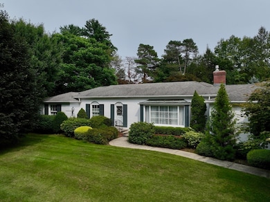 35 Hillcrest Dr, Florence, MA 01062 - photo 2