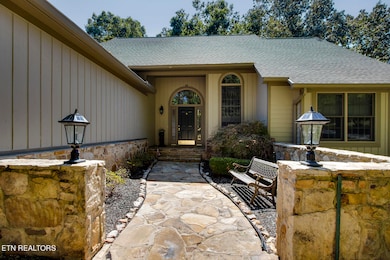 03_112 Tanasi Drive_FrontEntry