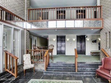 1755 SHAWNEE UNIT 212 -- LOBBY