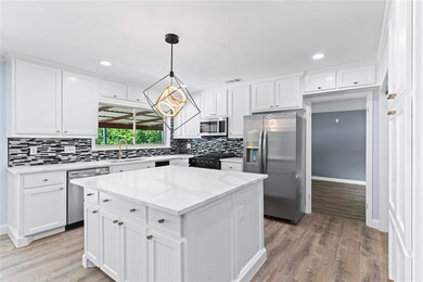 821 Robertson Rd, Grand Prairie, TX 75050 - photo 5