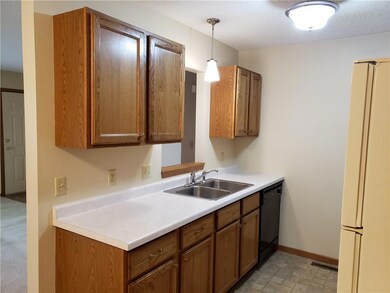 3613 Oak Tree Ln unit 2, Eau Claire, WI 54701 - photo 4