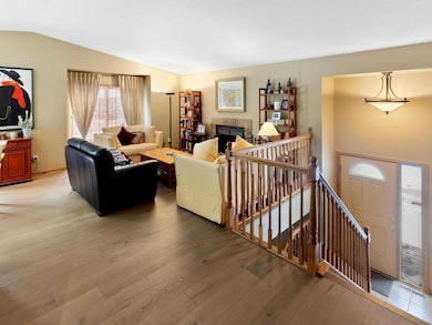 5601 Bimini Dr, Hopkins, MN 55343 - photo 2