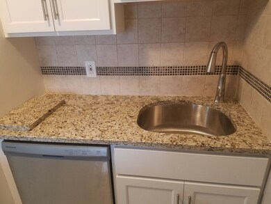 450 Somerset Ave unit 704, Taunton, MA 02780 - photo 4