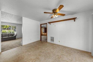 2870 Hamilton Ln, Grants Pass, OR 97527 - photo 5