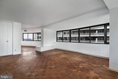 Watergate East Residences unit 916-S, Washington, DC 20037 - photo 3