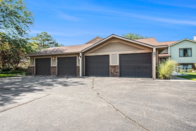 5069 Stauffer Ave SE, Grand Rapids, MI 49508 - photo 2