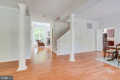 8917 Cross Chase Cir, Lorton, VA 22079 - photo 5