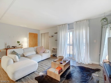 730 Mill St unit F15, Belleville, NJ 07109 - photo 7