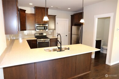 5121 Drum Rd W, University Place, WA 98467 - photo 3