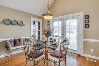 Kitchen/Dining Combo