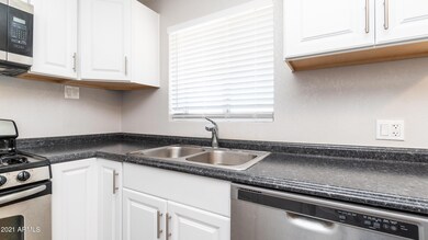 1328 E Vine-7