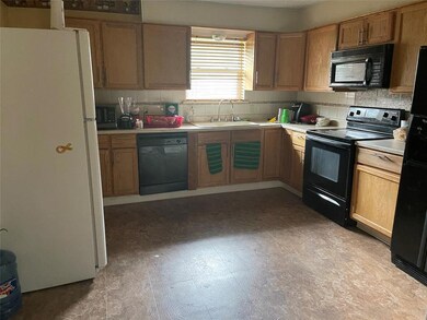 4405 Luker Ct, Granbury, TX 76049 - photo 6