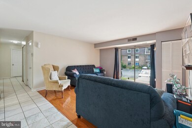 221 N Emory Dr unit 4, Sterling, VA 20164 - photo 7