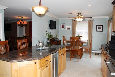 2 Sheridan Ct, Staten Island, NY 10306 - photo 7