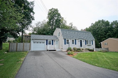 57 Robinhood Rd, Nashua, NH 03062 - photo 2