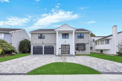 94 Jeffery Ln, Oceanside, NY 11572 - photo 2