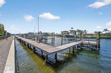 6428 Sunset Bay Cir, Apollo Beach, FL 33572 - photo 2