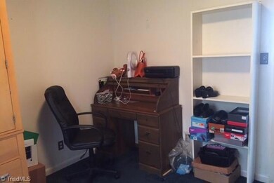 2405 Shelia Dr, Greensboro, NC 27406 - photo 5