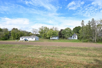 S96W22870 River Oaks Dr, Big Bend, WI 53103 - photo 4