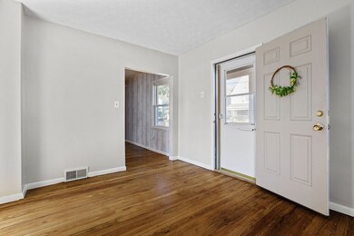 1705 Mcminn St, Aliquippa, PA 15001 - photo 4