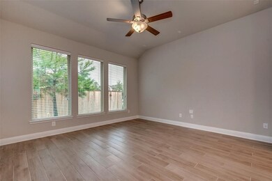 4 Centennial Ridge Place, the Woodlands, TX 77354 - photo 5