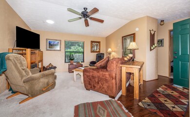 005_Living Room